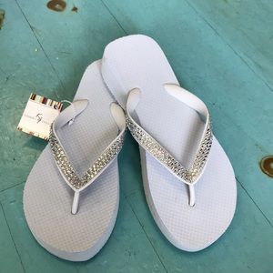 💎 Kimberly Grace Swarovski Crystal Flip Flops